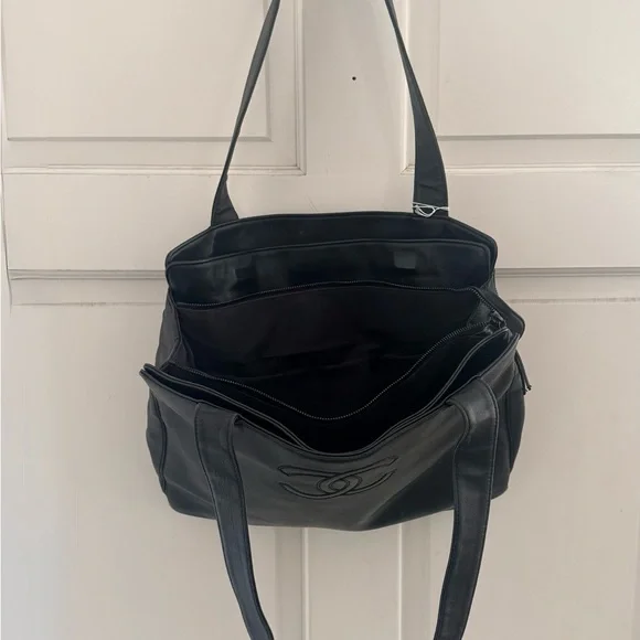CHANEL Vintage CC Shoulder Bag Large Black Leather with ID Card & COA VGC - Picture 11 of 16